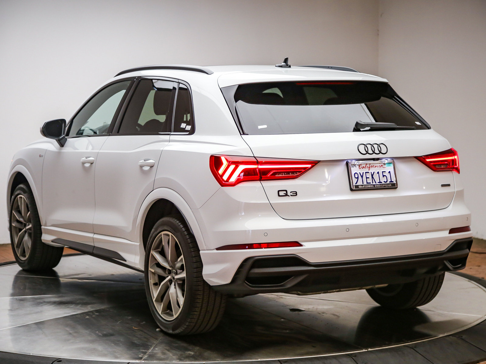 Certified 2025 Audi Q3 2.0T Premium AWD/4WD image 5