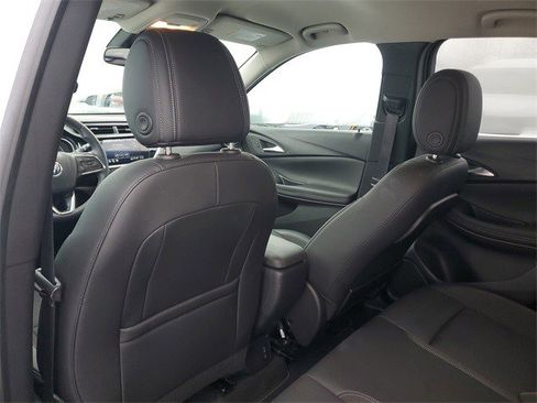 Certified 2023 Buick Encore GX Preferred image 9