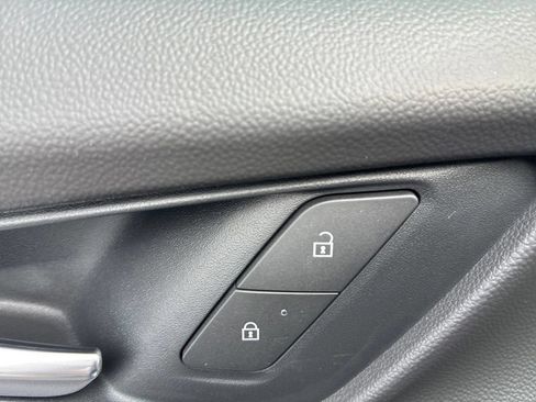 New 2027 Chevrolet Equinox LT w/ Convenience Package II AWD/4WD image 19