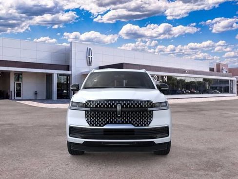 New 2026 Lincoln Navigator Reserve AWD/4WD image 6