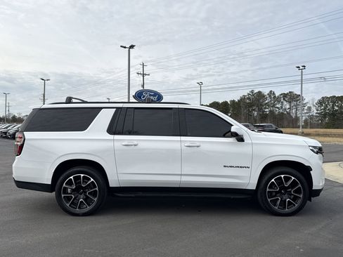 Used 2022 Chevrolet Suburban RST w/ Luxury Package image 28