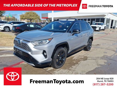 Used 2021 Toyota RAV4 XSE image 1