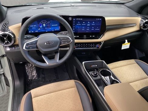 New 2026 Chevrolet Equinox ACTIV w/ Convenience Package III image 10