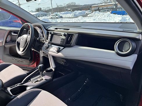 Used 2015 Toyota RAV4 XLE AWD/4WD image 24