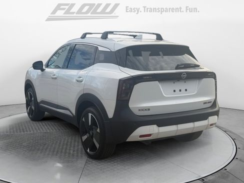 Used 2025 Nissan Kicks SR image 6