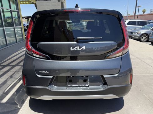 Used 2024 Kia Soul LX FWD image 13