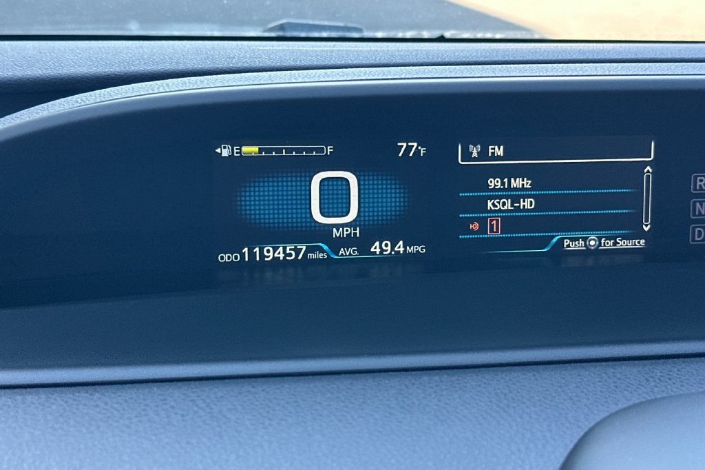 Used 2021 Toyota Prius Prime XLE FWD image 25