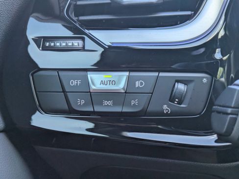 Used 2022 BMW Z4 M40i w/ Premium Package image 32