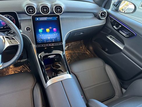 Certified 2025 Mercedes-Benz GLC 300 image 18