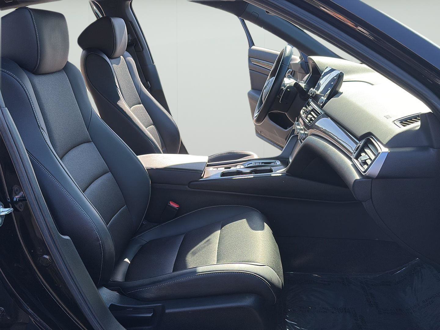 Used 2022 Honda Accord Sport image 14