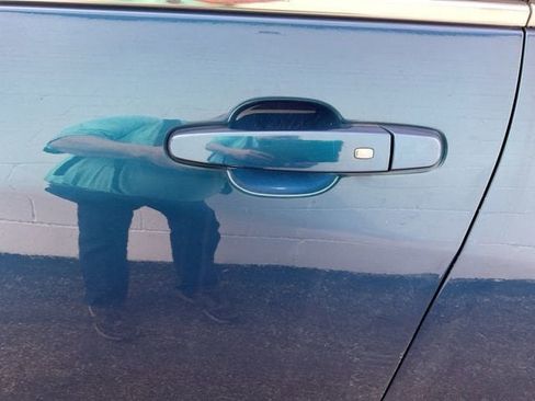 Used 2020 Chevrolet Equinox LT image 19