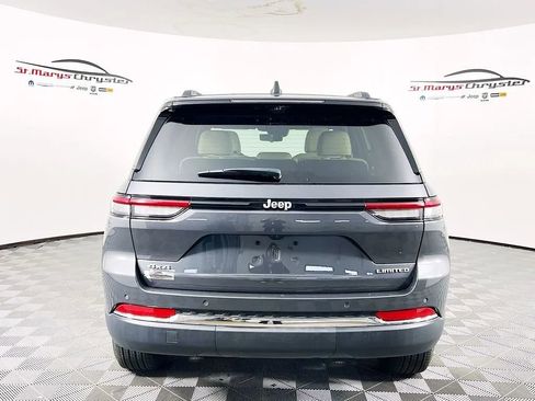 Used 2025 Jeep Grand Cherokee Limited w/ Luxury Tech Group II image 7