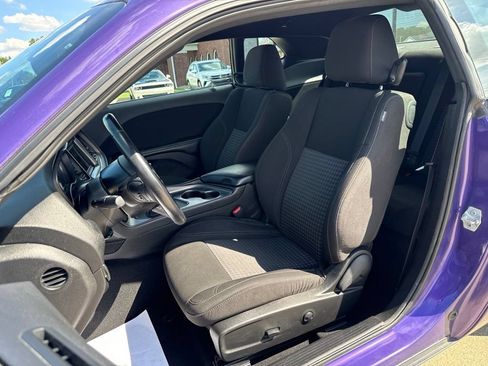 Used 2023 Dodge Challenger SXT RWD image 2