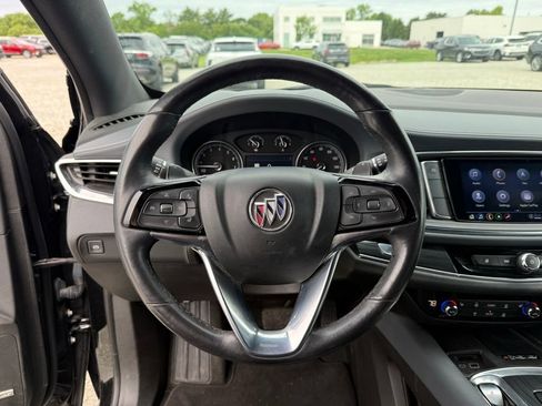 Used 2023 Buick Enclave Essence w/ Experience Buick Package FWD image 20