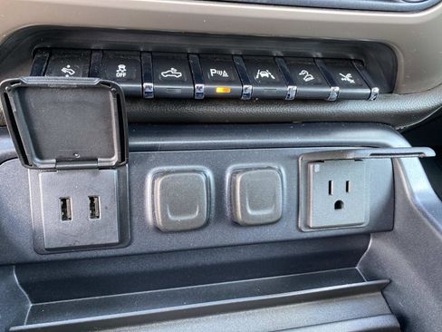 Used 2018 GMC Sierra 1500 Denali w/ Denali Ultimate Package image 16