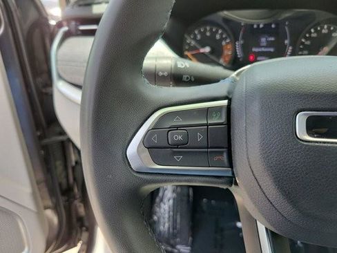 Used 2022 Jeep Compass Latitude FWD image 26
