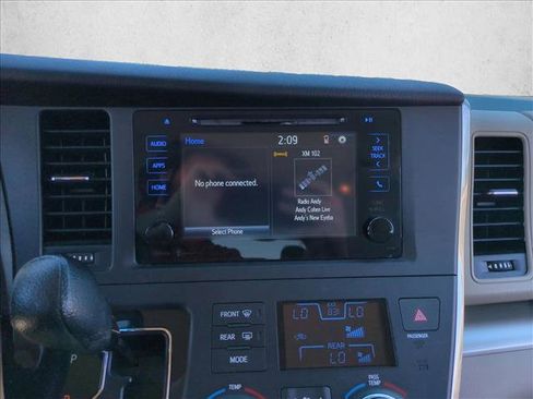 Used 2015 Toyota Sienna LE image 14