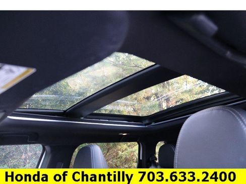 Used 2024 Mitsubishi Outlander SE Black Edition image 9