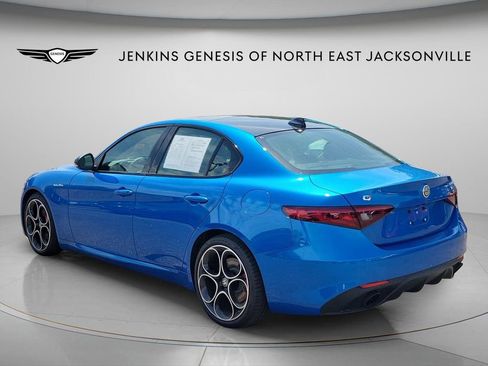 Used 2022 Alfa Romeo Giulia Veloce RWD image 4