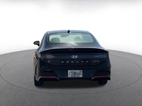 Used 2025 Hyundai Sonata SEL FWD image 11