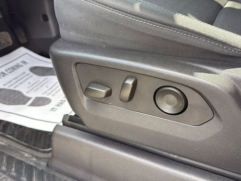 Used 2024 Chevrolet Silverado 1500 Custom Trail Boss w/ Dark Appearance Package image 23