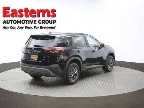 Used 2023 Nissan Rogue S image 40