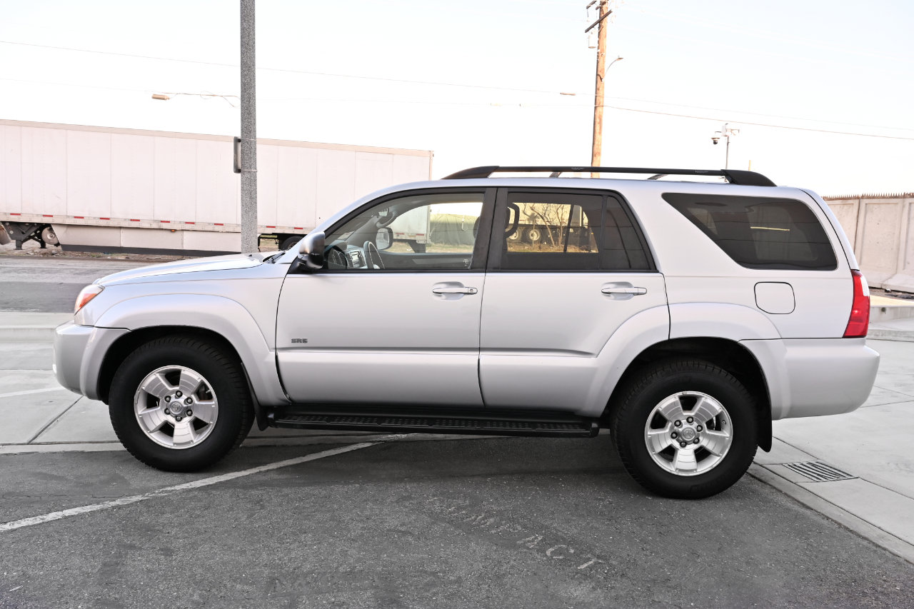 Used 2008 Toyota 4Runner SR5 RWD image 3