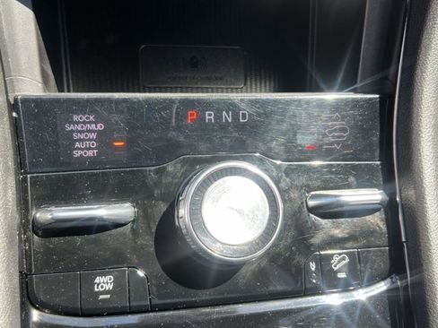 Certified 2023 Jeep Grand Cherokee Overland w/ Luxury Tech Group IV AWD/4WD image 34