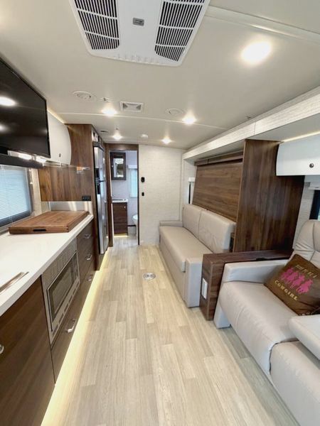 Used 2023 Mercedes-Benz Sprinter 3500 image 8