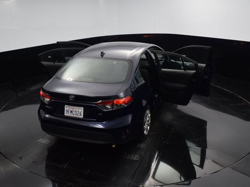 Used 2023 Toyota Corolla LE image 38