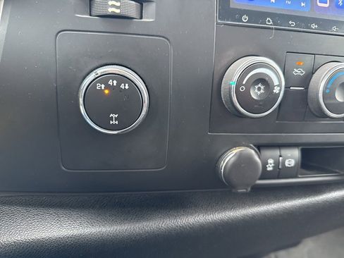 Used 2013 Chevrolet Silverado 2500 LT image 17