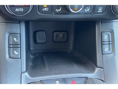 Used 2017 GMC Acadia SLE w/ Driver Alert Package I AWD/4WD image 30