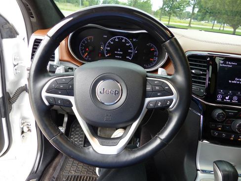 Used 2019 Jeep Grand Cherokee Summit w/ Platinum Series Group AWD/4WD image 29