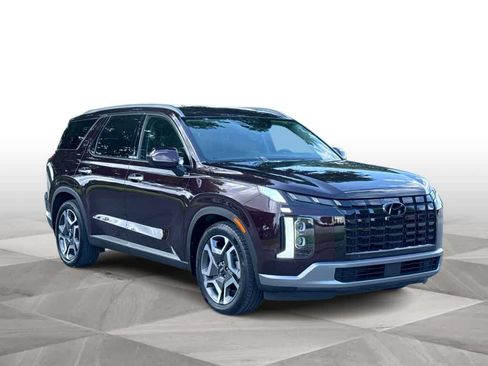 Used 2023 Hyundai Palisade Limited FWD image 3