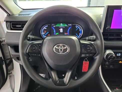 Used 2025 Toyota RAV4 LE AWD/4WD image 26