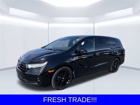 Used 2023 Honda Odyssey Sport image 3