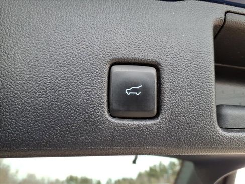 Used 2022 Ford Escape SE w/ Convenience Package image 9