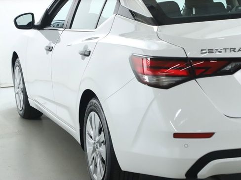 Used 2024 Nissan Sentra S image 41