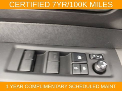 Used 2022 Toyota Tundra SR5 w/ SR5 Convenience Package AWD/4WD image 17