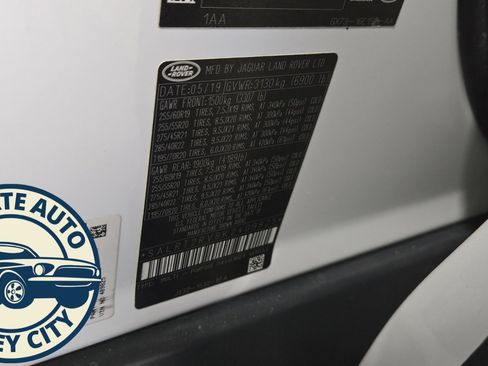 Used 2019 Land Rover Discovery HSE Luxury image 32