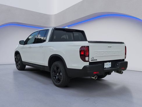 New 2026 Honda Ridgeline Black Edition image 3