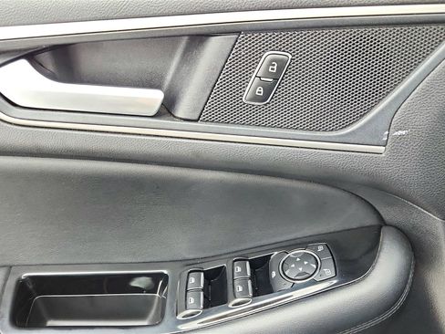 Used 2020 Ford Edge SEL FWD image 39