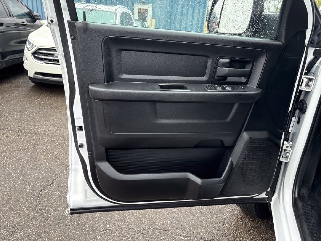 Used 2021 RAM 2500 Tradesman w/ Chrome Appearance Group AWD/4WD image 7