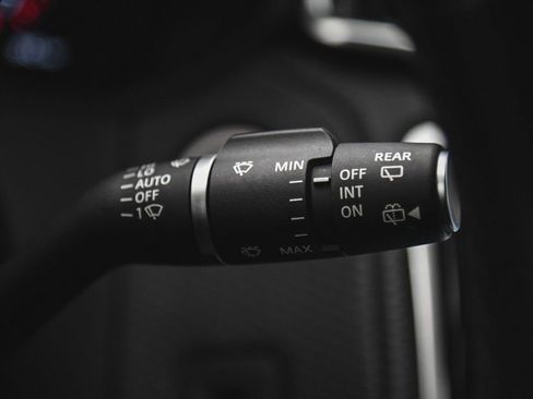 Used 2023 Land Rover Range Rover Velar S image 28