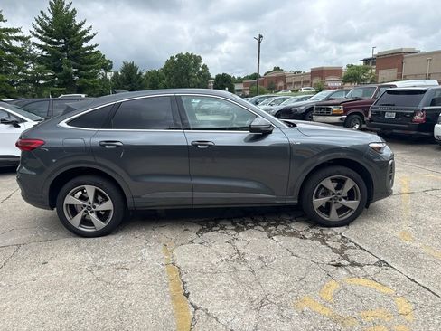 Used 2025 Audi Q5 Premium Plus w/ Premium Plus AWD/4WD image 3