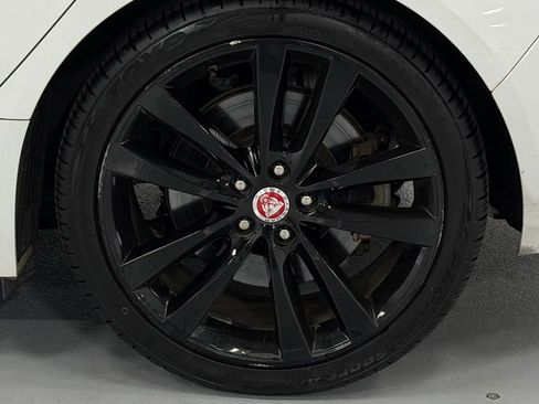 Used 2017 Jaguar XE R-Sport image 9