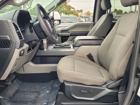 Certified 2020 Ford F250 XLT w/ XLT Premium Package image 13