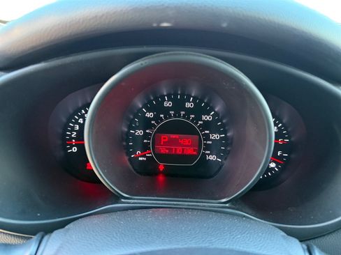 Used 2015 Kia Soul + FWD image 11