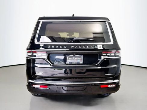Used 2023 Jeep Grand Wagoneer L Series III w/ Rear Seat Video Group 1 AWD/4WD image 6