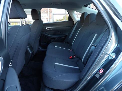 Used 2022 Hyundai Sonata SE image 12